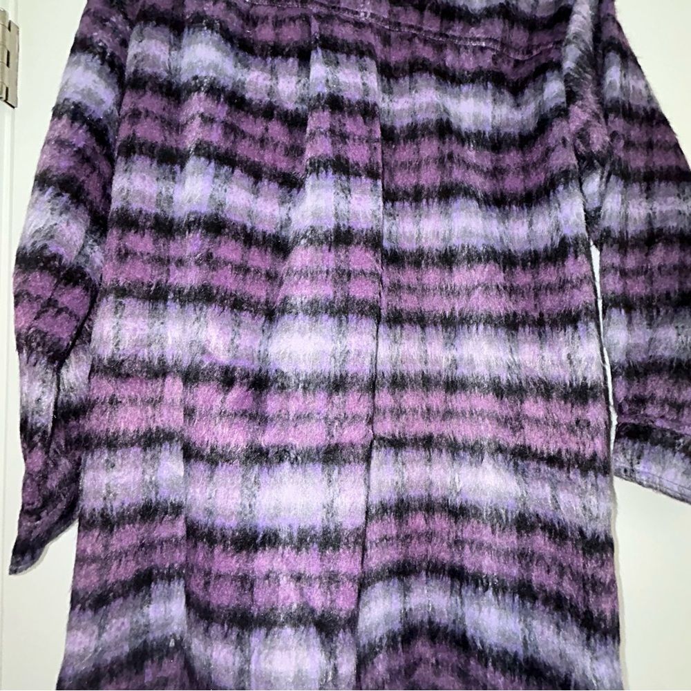 New, Forever21 Ombre Fuzzy Large Button Front Long Sleeve Shacket Long Jacket - Picture 10 of 11